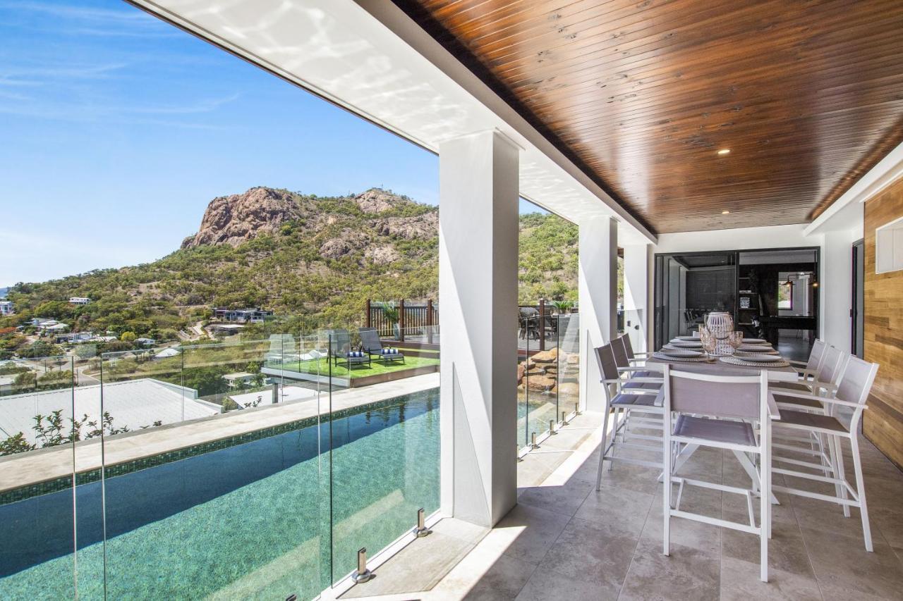 'allawah' - Ocean And View Group Sized Luxury. *