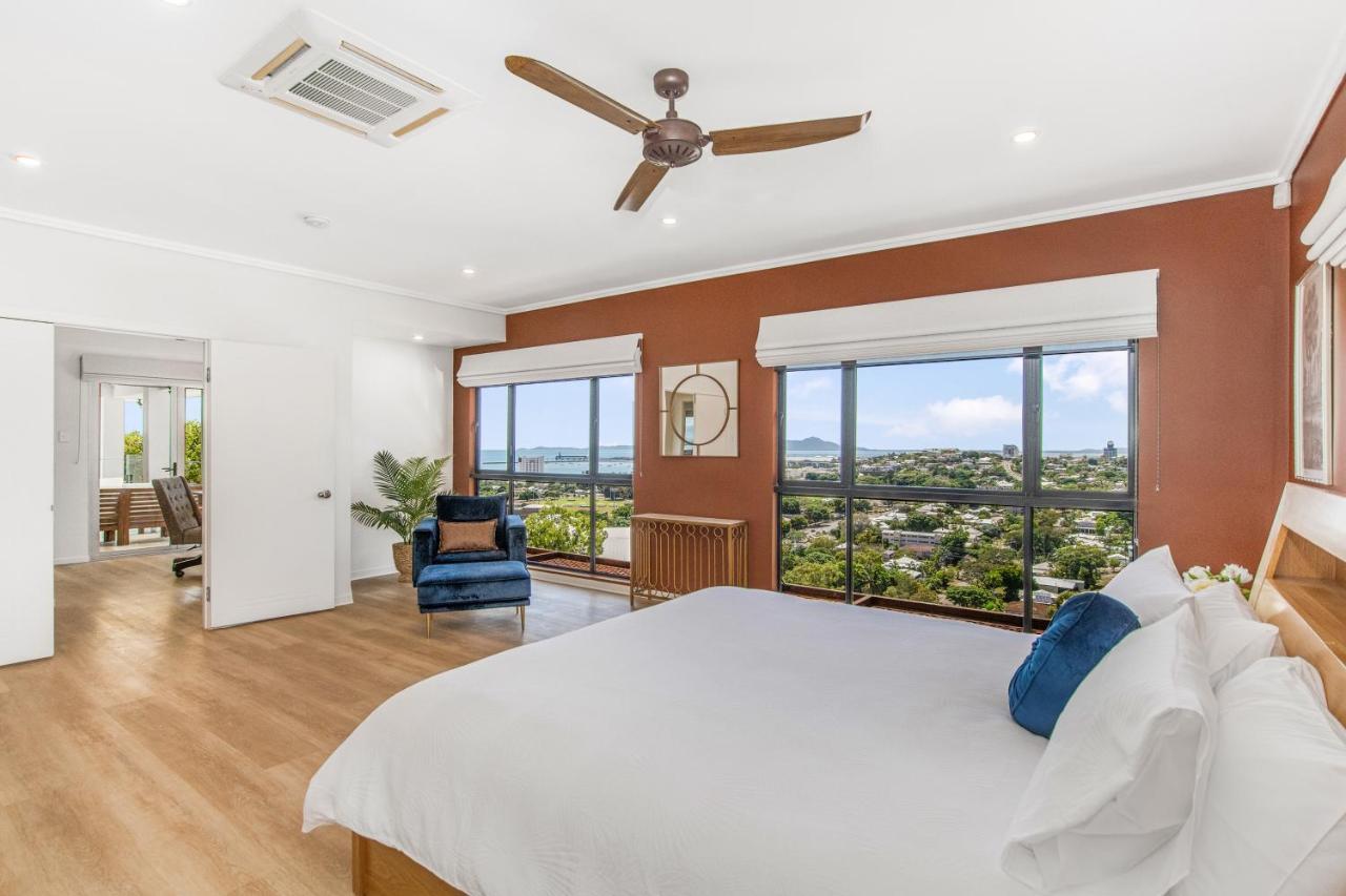 Holiday home 'allawah' - Ocean And View Group Sized Luxury.
