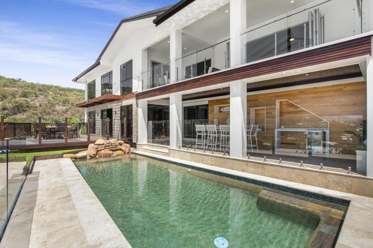 'allawah' - Ocean And View Group Sized Luxury. * Townsville