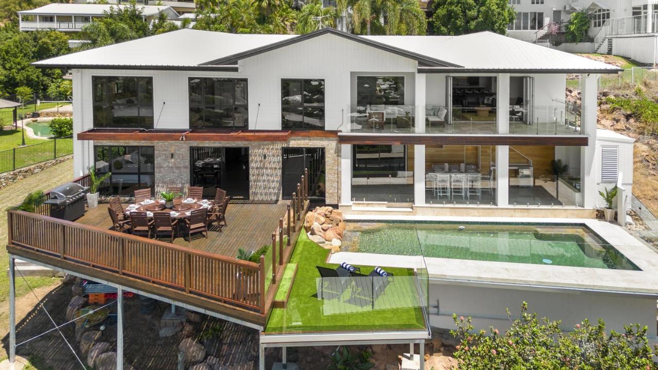 'allawah' - Ocean And View Group Sized Luxury. *