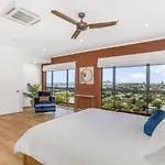 \'Allawah\' - Ocean And City View Group Sized Luxury.
