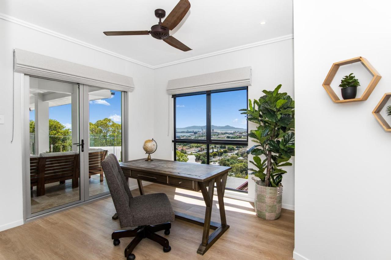 'allawah' - Ocean And View Group Sized Luxury. Townsville
